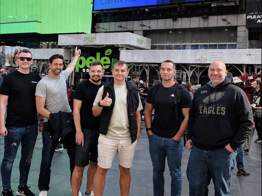 Alex Brynou of Helen of Troy with the Magebit team.