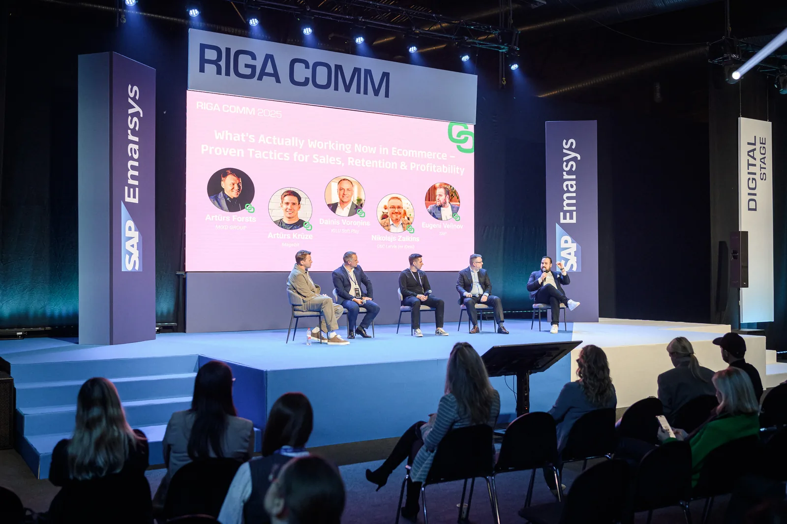 Arturs Kruze on the panel "What's Actually Working Now in Ecommerce" on the SAP Emarsys Digital Stage at RIGA COMM 2025